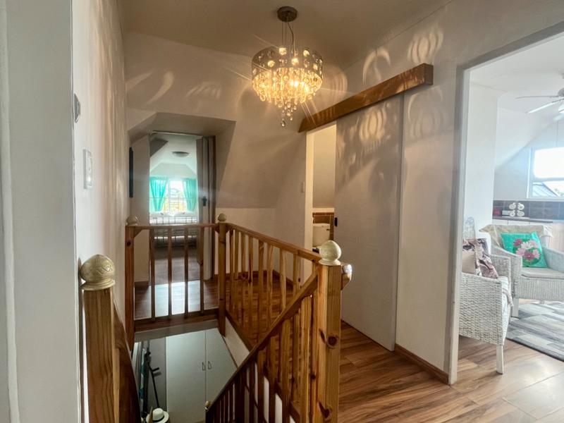 4 Bedroom Property for Sale in Fraaiuitsig Western Cape